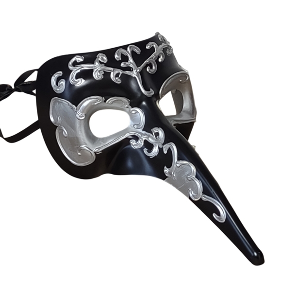Accessories - Elegant Black and Silver Venetian Mask